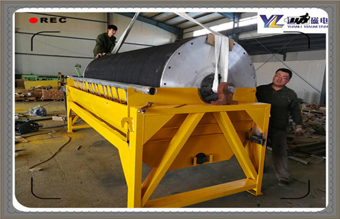 干式磁选机,湖南锰矿干式磁选机_ 湖南锰矿干式磁选机教你如何选择设备 干式磁选机,湖南锰矿干式磁选机_ 湖南锰矿干式磁选机教你如何选择设备